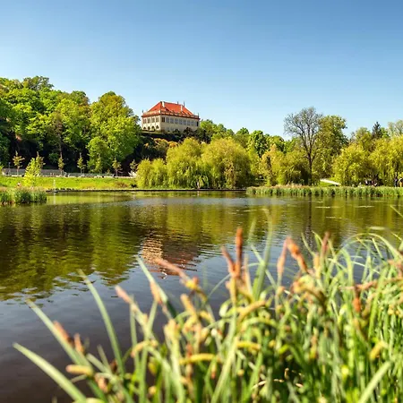 Pensión Soukromé Křídlo Pro 7 Osob V Praze