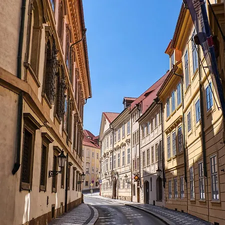Soukrome Kridlo Pro 7 Osob V Praze Pensjonat Praga