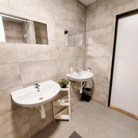 Pensjonat Soukrome Kridlo Pro 7 Osob V Praze