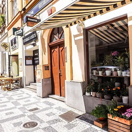 Soukrome Kridlo Pro 7 Osob V Praze 3*